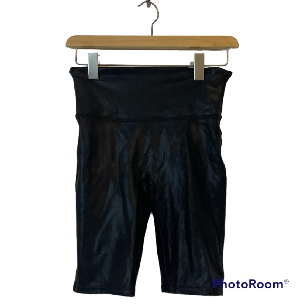 Spanx Faux Leather Compression Biker Shorts Women’s Size Medium